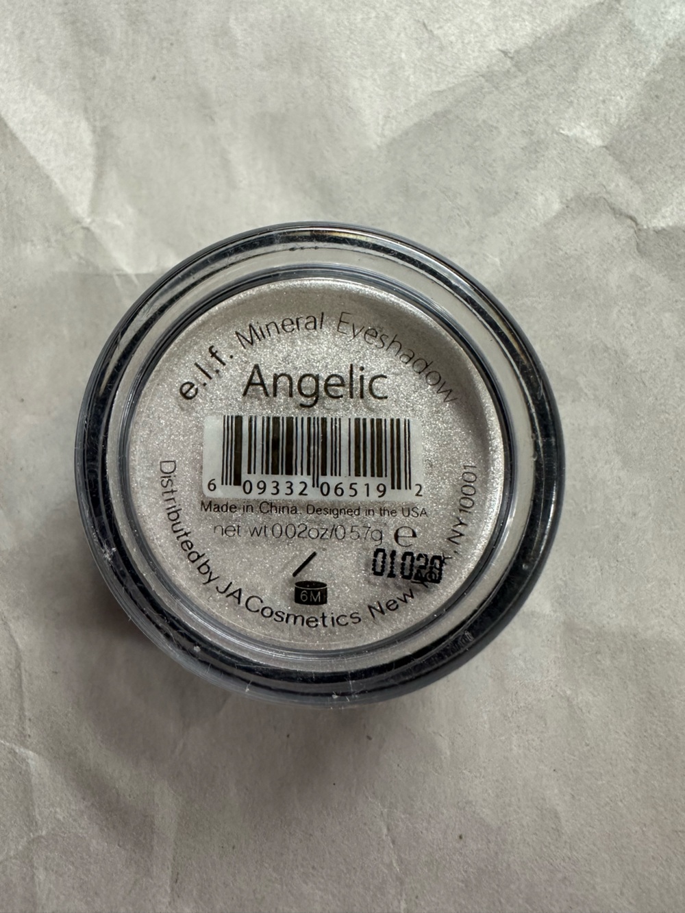 NEW e.l.f. Mineral Eyeshadow in Angelic (Pearly White Metallic Shimmer)